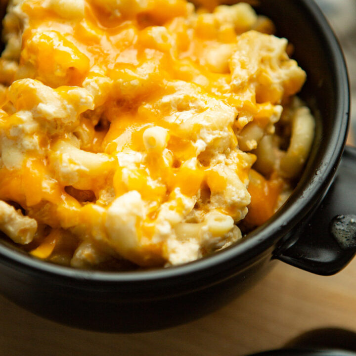 southern baked mac and cheese with roux