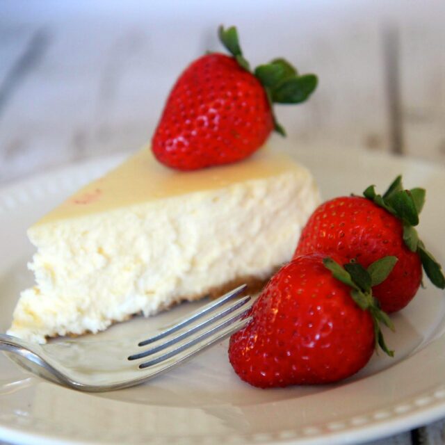 Simple Homemade Plain Cheesecake Recipe