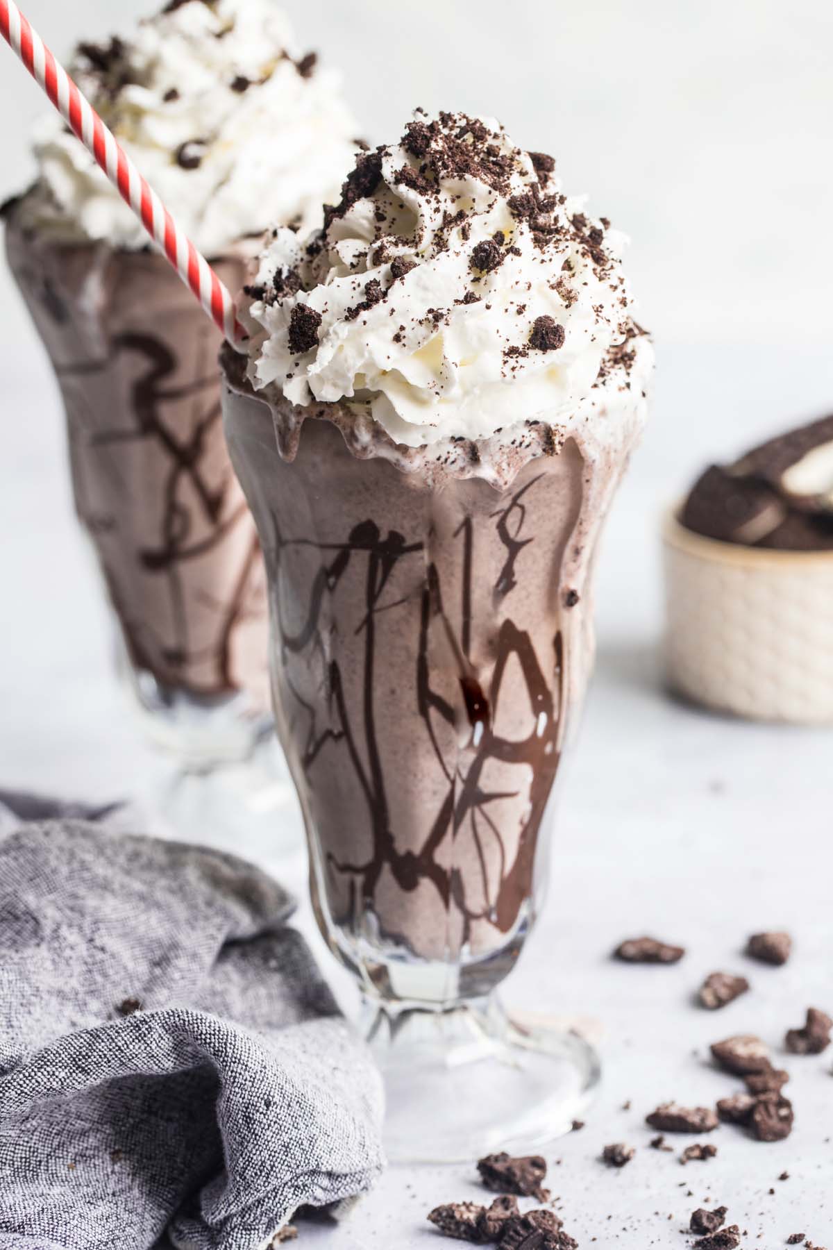 Oreo Milkshake (Thick and Creamy) - Cooked by Julie