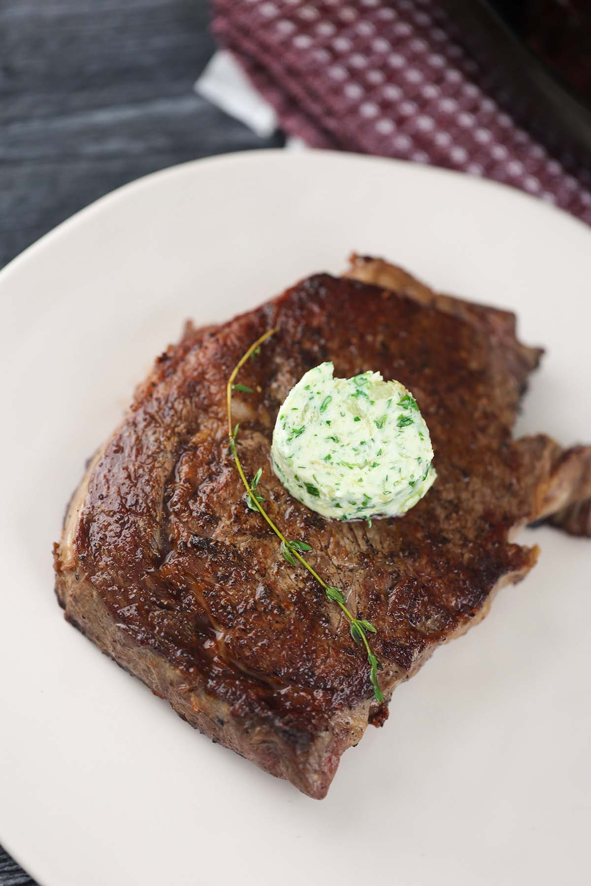 https://www.cookedbyjulie.com/wp-content/uploads/2022/05/pan-seared-ribeye-steak-one.jpg
